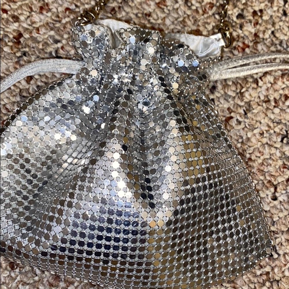 Mini sequin drawstring bag - Picture 2 of 3